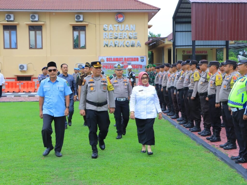 Jelang Idul Fitri 1445 H, Polres L.Batu Gelar Apel Pasukan Ops Terpusat Ketupat Toba 2024