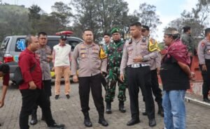 Cek Kesiapan Pos Pengamanan Operasi Ketupat Semeru 2024, Kapolres Pasuruan Pastikan Arus Mudik Lancar