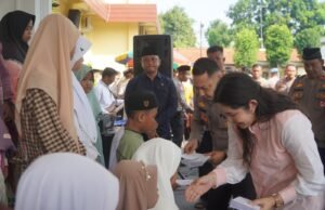 Gelar Halal Bihalal, Kapolres Pasuruan Berikan Santunan Kepada Anak Yatim