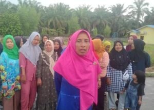 Warga Pulo Padang Bantah Tak Mengetahui Berdirinya PKS PT. PPSP : Ibu-Ibu : Itu Tidak Benar