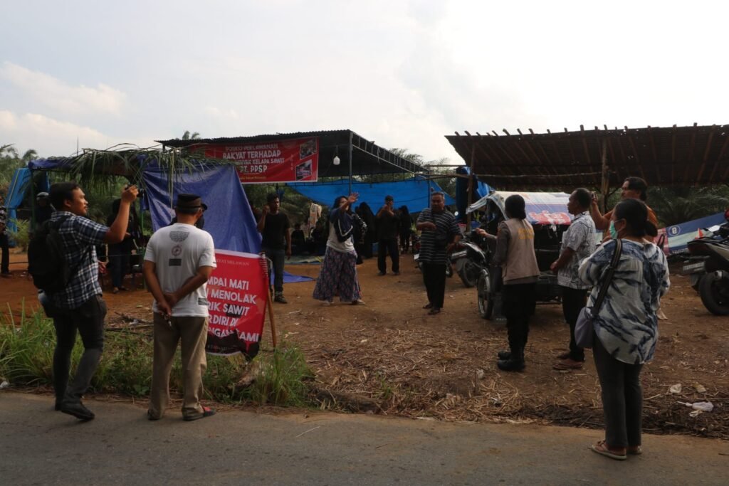 Peduli Kesehatan Pendemo, Kapolres L.Batu Kirim Tim Kesehatan ke Posko Demonstran PKS Pulo Padang