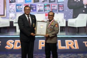 Bedah Buku As SDM Pol, Meritokrasi Jabatan Fungsional di Lingkungan Polri guna Mewujudkan SDM Unggul Mendapat Apresiasi Tinggi Para Pembicara