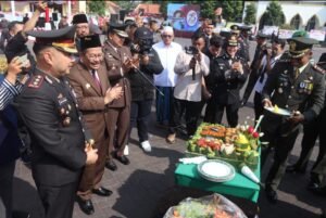 Polres Pasuruan Gelar Upacara Parade Hari Bhayangkara Ke-78 Tahun 2024