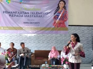 Krisdayanti Sosialisasi Pemanfaatan Telemedisin Kepada Masyarakat di Balai Dusun Junggo Batu