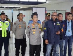 Libatkan Pegawai, 2 Pelaku Kasus Judi Online Komdigi Tiba di Bandara Soetta