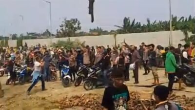 Bentrok Antara Warga dan Polisi di Banten Dipicu Anak yang Tertabrak Truk Bermuatan Tanah