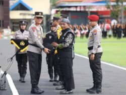 Asistensi Kampung Tangguh dan Polisi RW, Kapolda Jatim Pimpin Apel Besar Petugas Polmas dan Satkamling Pasca Pilkada